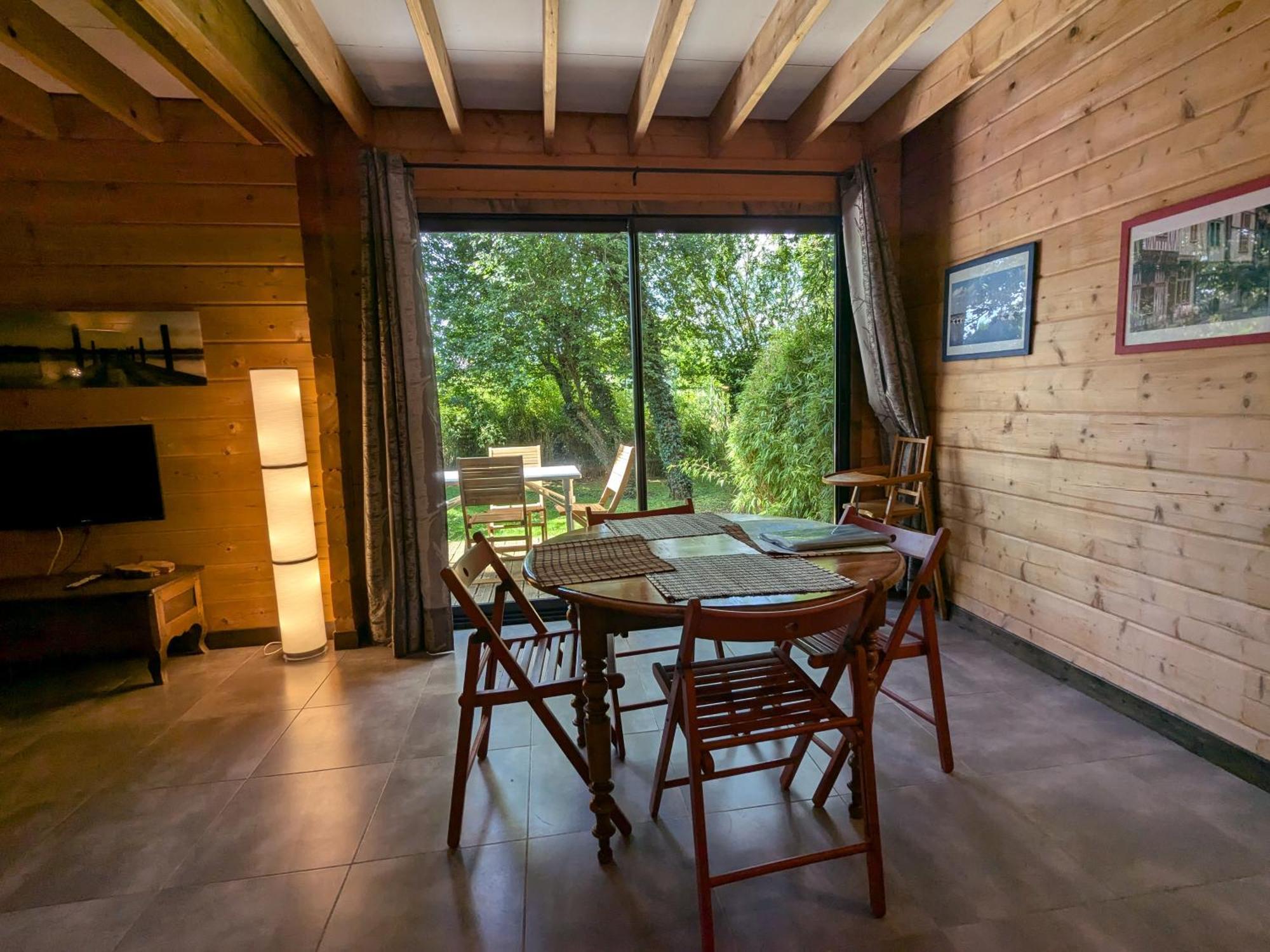 Les Chalets Aux Gites D'Orient Géraudot Kültér fotó