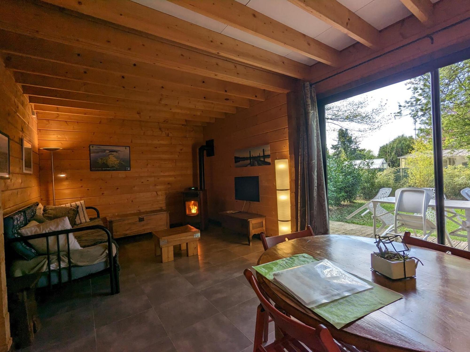 Les Chalets Aux Gites D'Orient Géraudot Kültér fotó