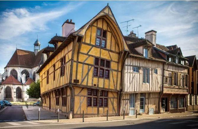 Les Chalets Aux Gites D'Orient Géraudot Kültér fotó